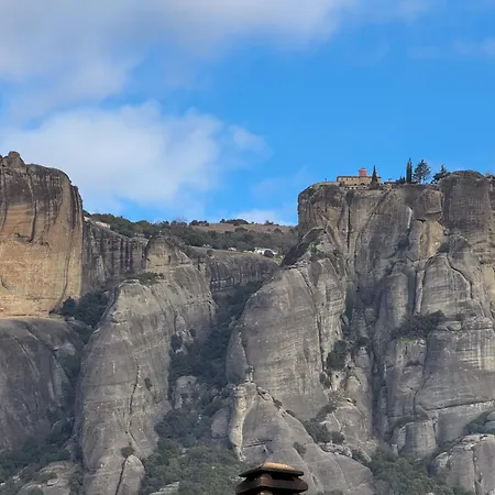 Dioroh Meteora 303 شقة كالامباكا